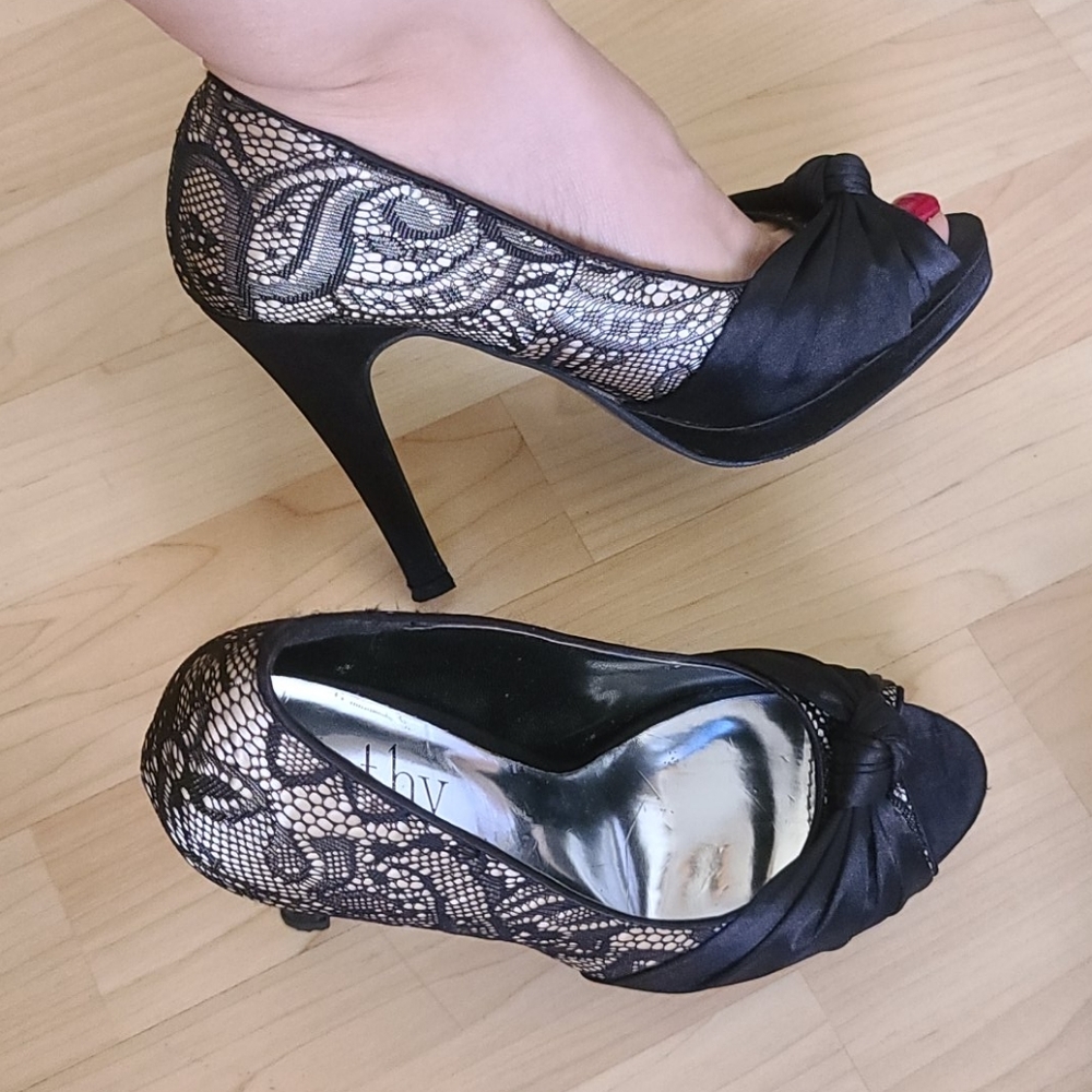 Women Cathy by Cathy Jean Open Toe Black Lace High Heel Size 5.5